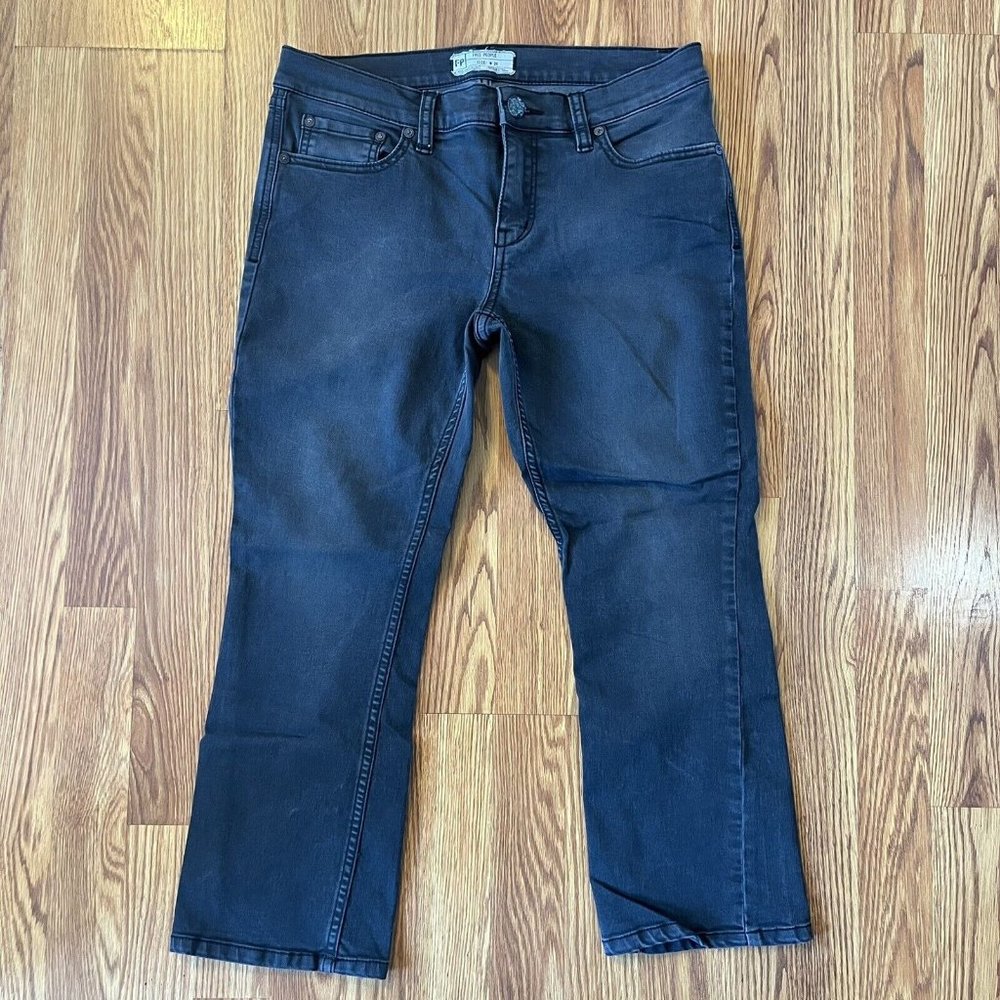 Free People Size 28x23 Ladies Stretch Jeans Gray Wash Cropped Pants